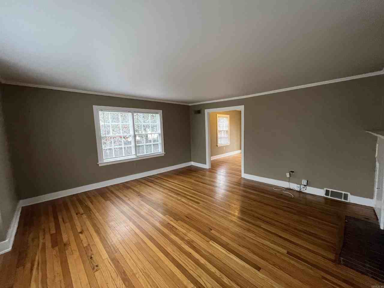 813 Beechwood St - Photo 2 of 23