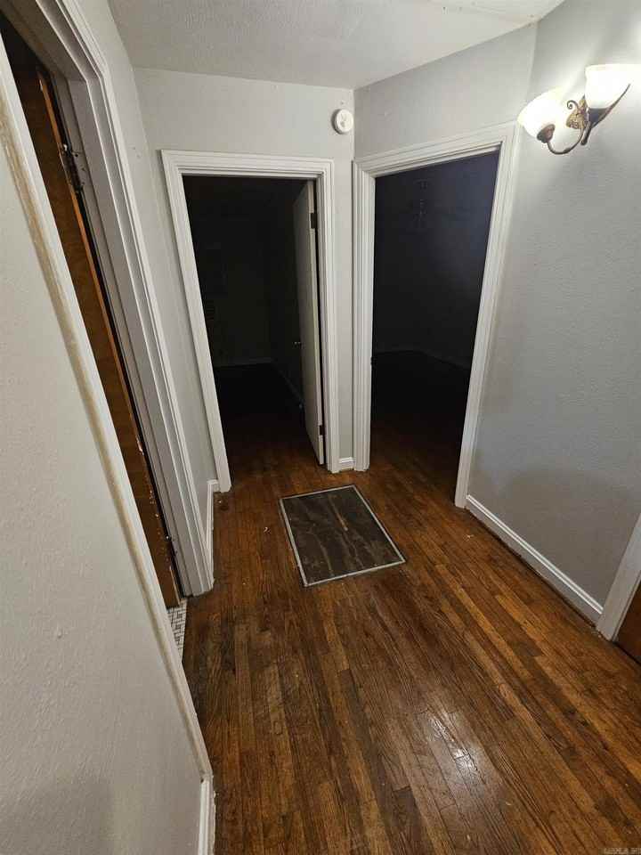 309 W J Ave - Photo 5 of 7