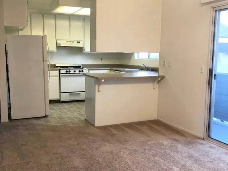 476 South St #476SC - Photo 2 of 4