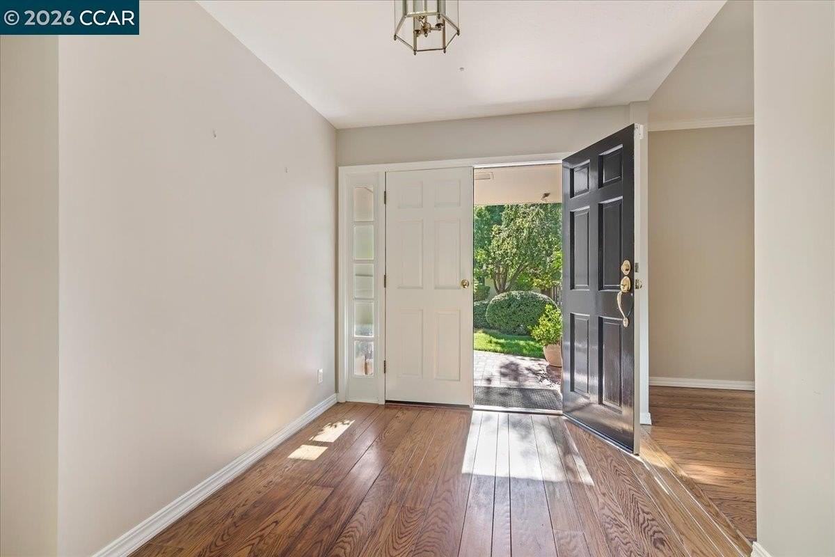 539 Dalewood Dr - Photo 3 of 30