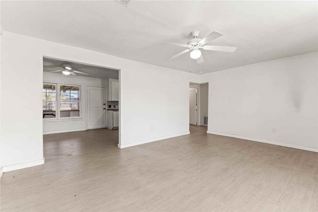 411 Rolling Acres Dr - Photo 7 of 40