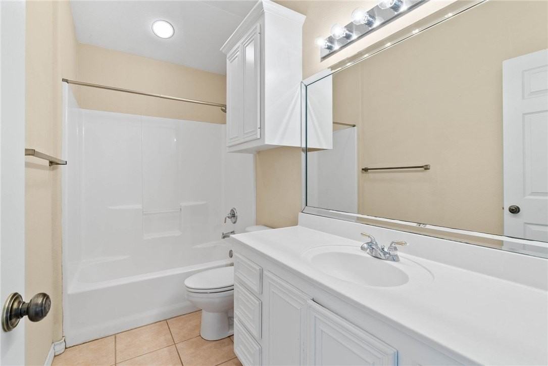 5642 Lipes Blvd - Photo 7 of 14