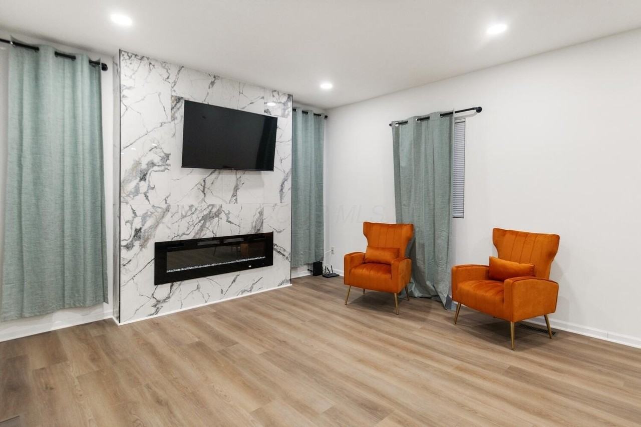 150 N 22nd St - Photo 2 of 23