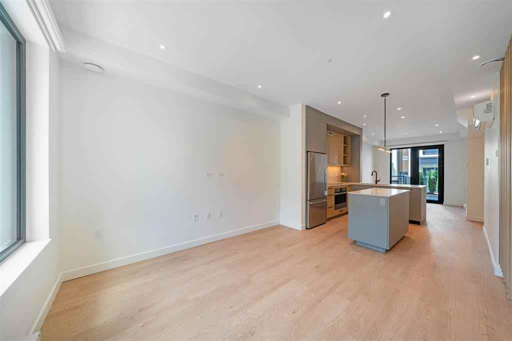 606 Foster Ave #402 - Photo 4 of 22