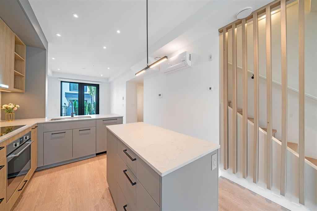 606 Foster Ave #402 - Photo 5 of 22