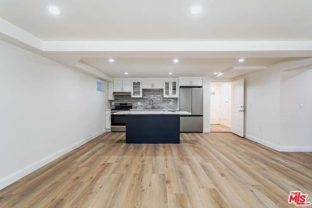 4422 Melbourne Ave Apt 5 - Photo 6 of 21