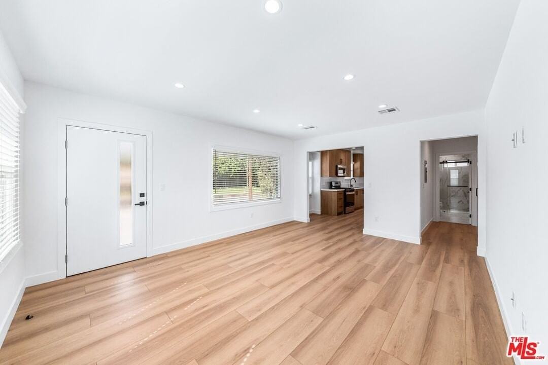 1258 Mariposa St - Photo 2 of 12