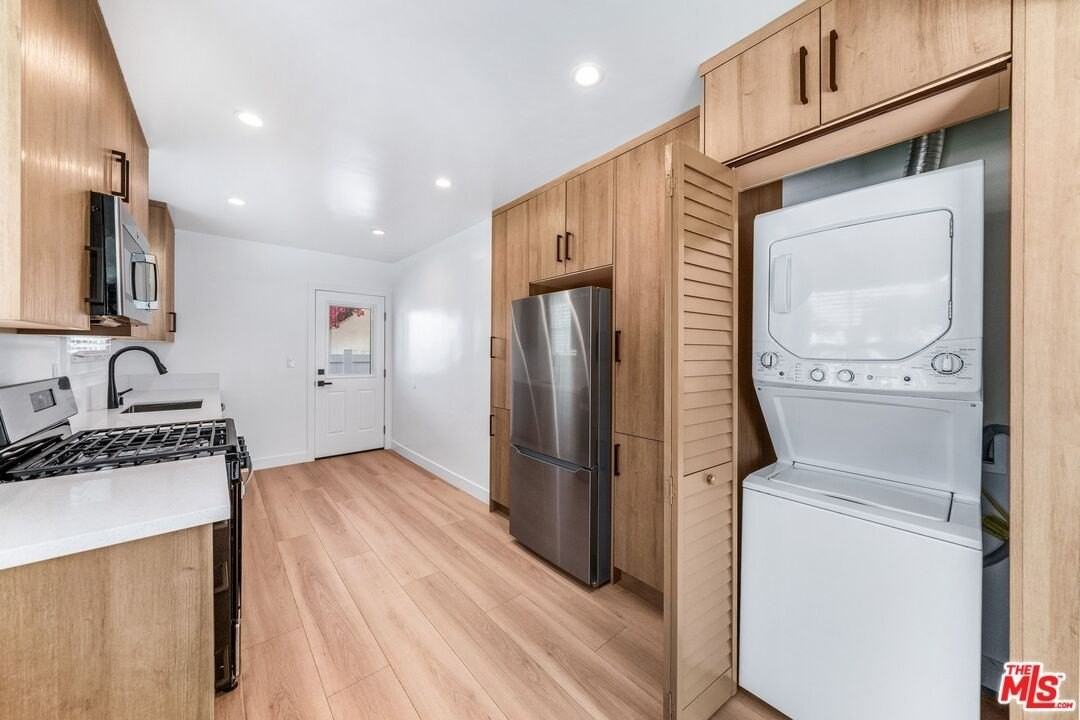 1258 Mariposa St - Photo 4 of 12