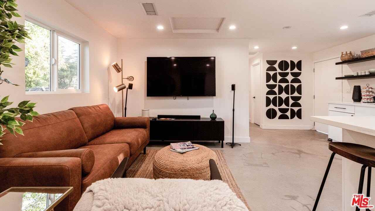 801 Daly rod Rd unit: 801 - Photo 2 of 16