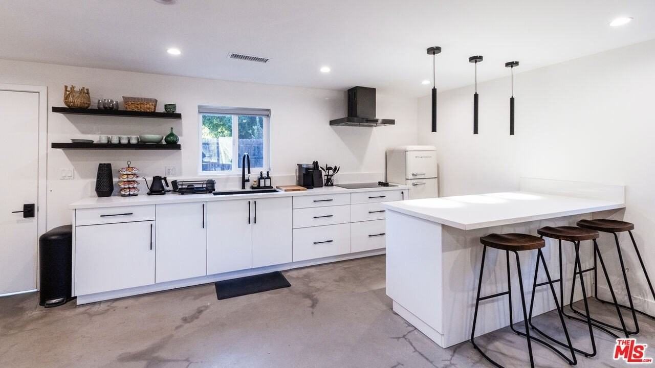 801 Daly rod Rd unit: 801 - Photo 4 of 16