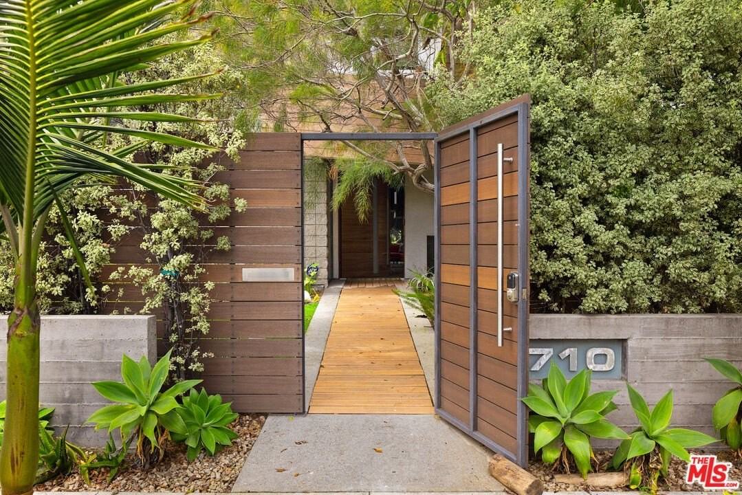 710 Milwood Ave - Photo 2 of 38