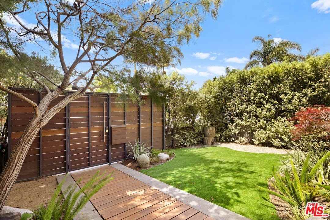 710 Milwood Ave - Photo 4 of 38