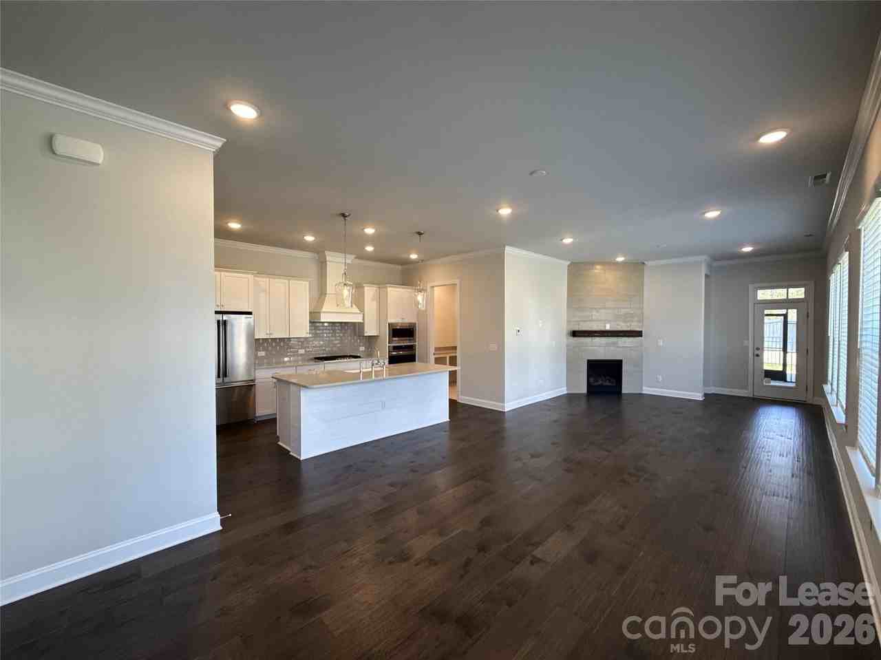 11218 Cobb Creek Ct - Photo 4 of 48