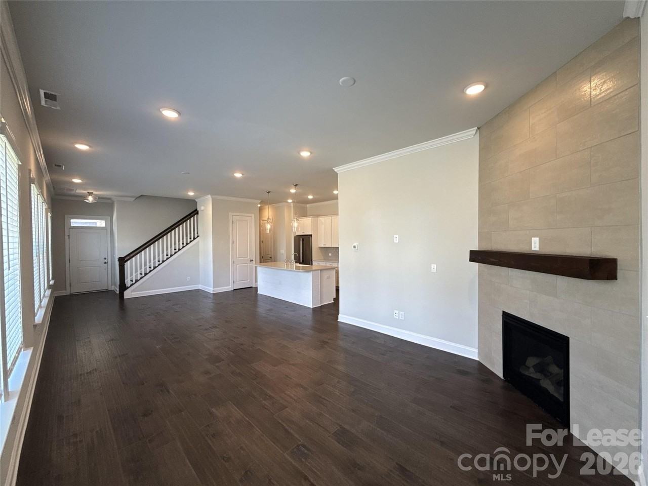 11218 Cobb Creek Ct - Photo 5 of 48