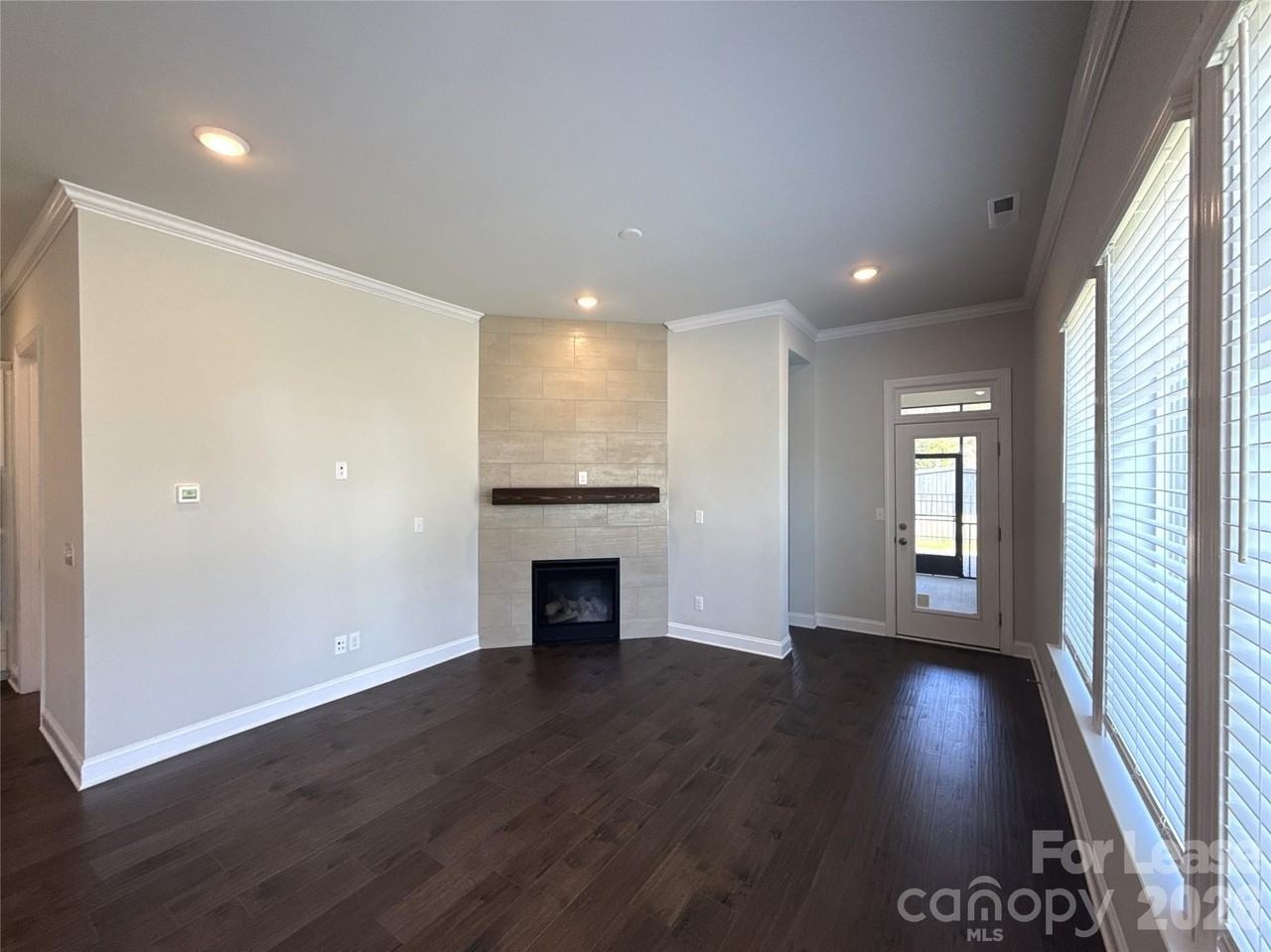 11218 Cobb Creek Ct - Photo 7 of 48