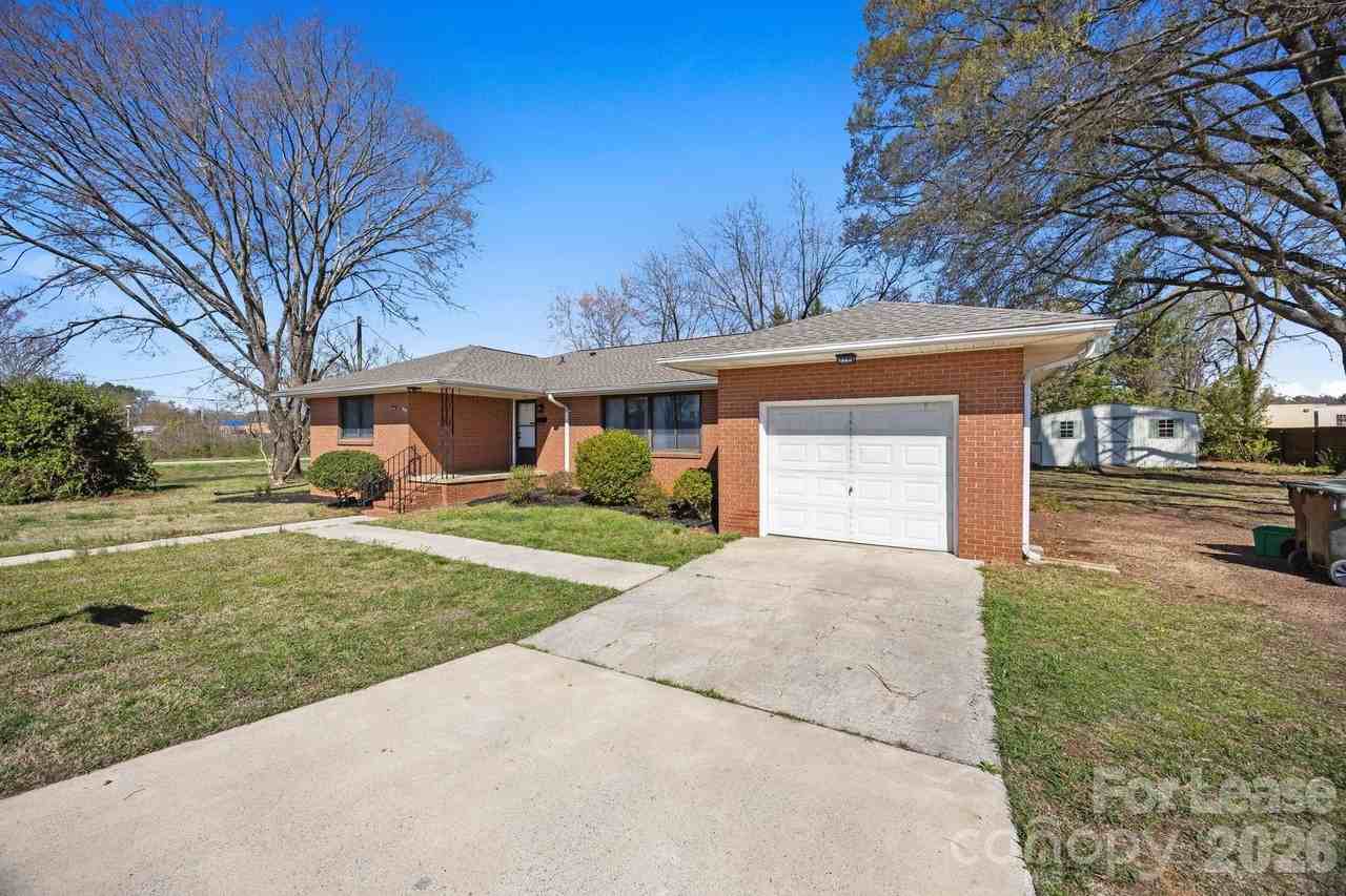 102 Stewart St Nw - Photo 4 of 38