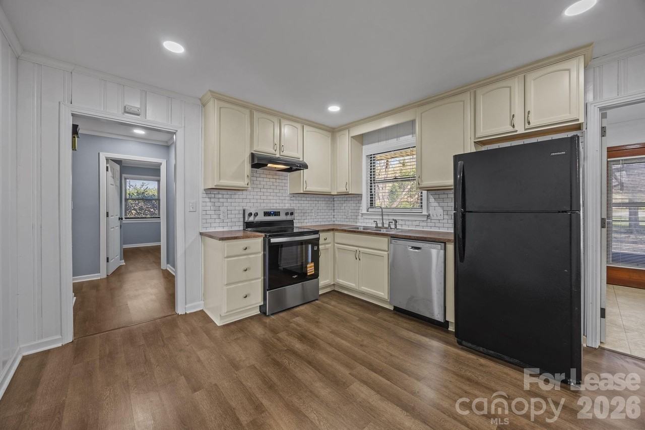 102 Stewart St Nw - Photo 7 of 38