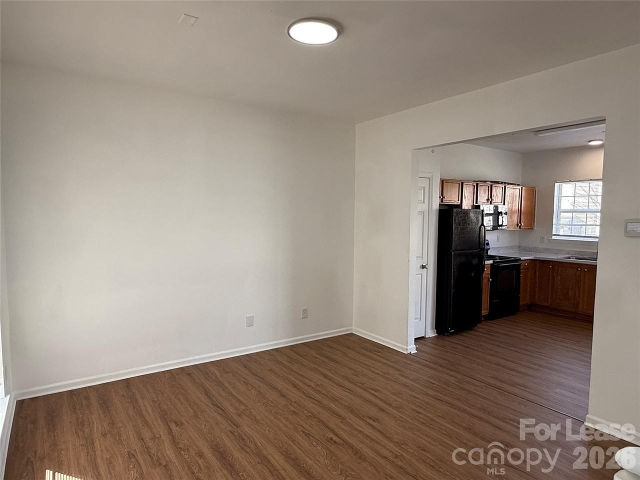 1318 Nadies Ct - Photo 2 of 16