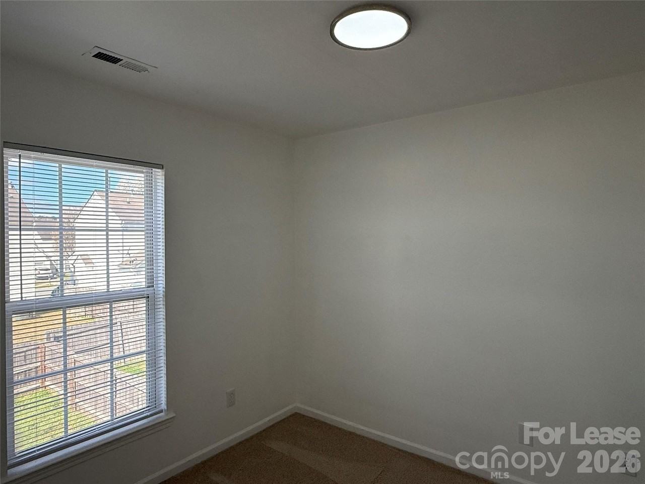 1318 Nadies Ct - Photo 7 of 16