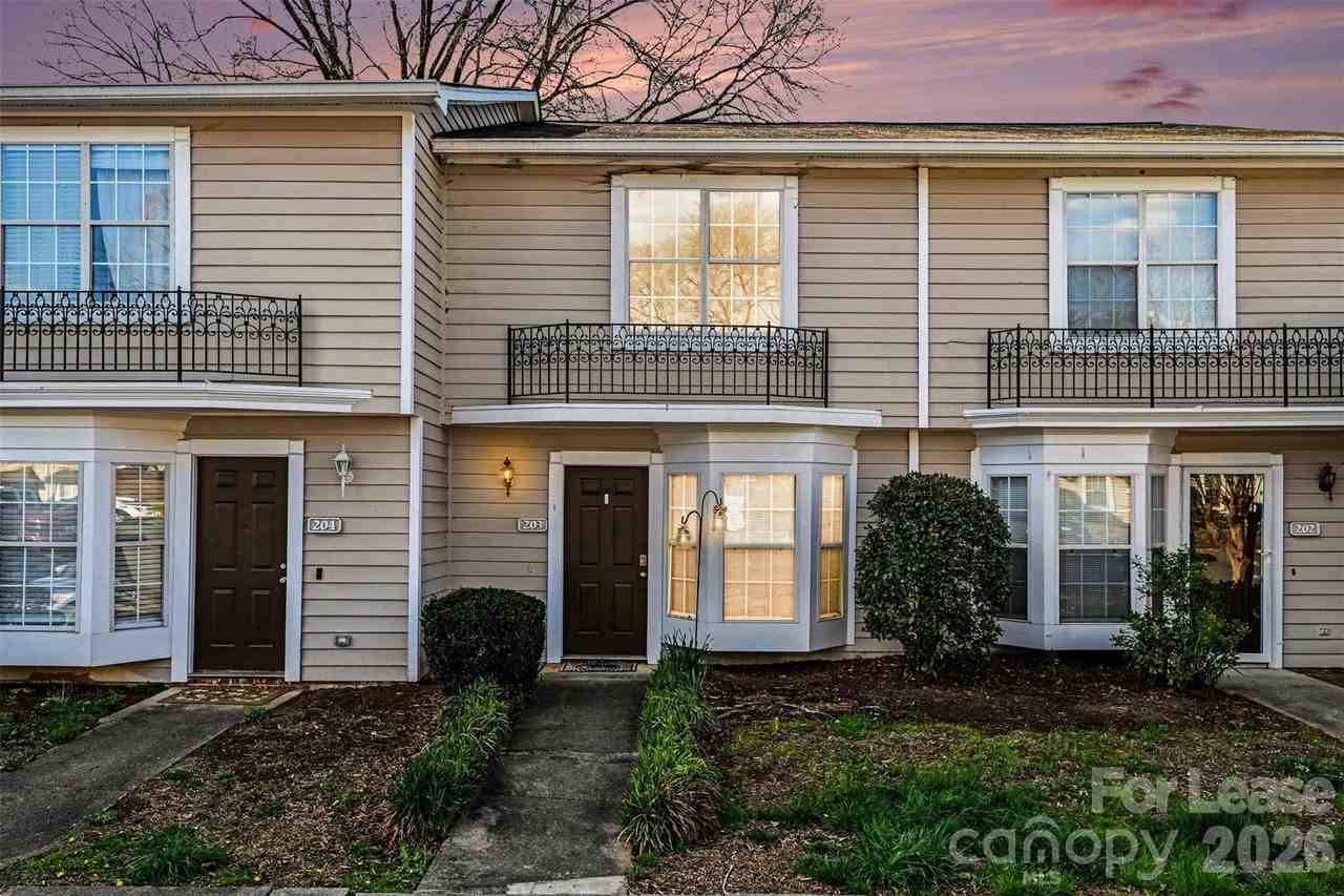 203 Heritage Pkwy - Photo 3 of 18