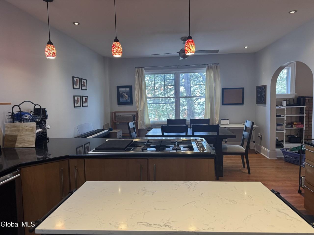 186 S Allen St - Photo 4 of 16