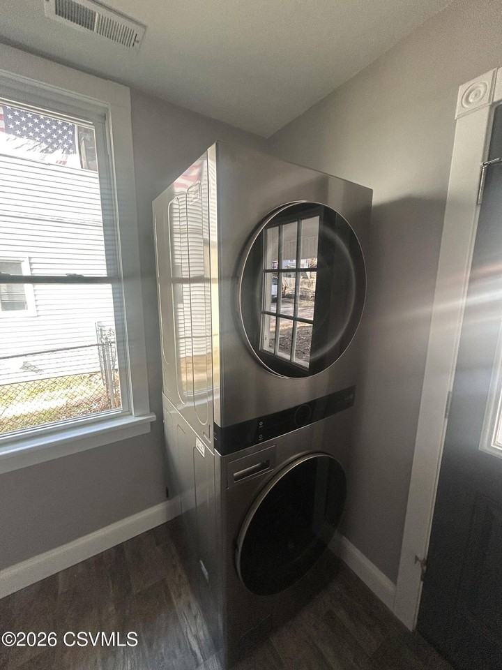 179 Railroad St - Photo 6 of 11