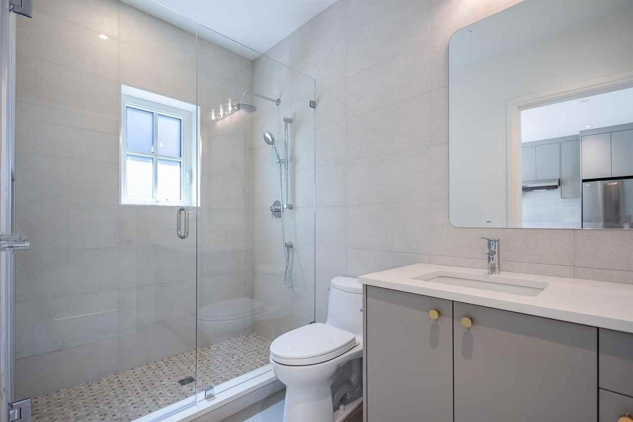 3887 15th Ave W - Photo 5 of 10