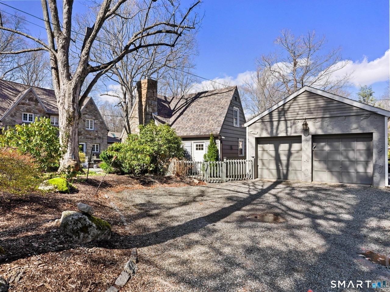 212 New Canaan Avenue unit: Cottage - Photo 2 of 25