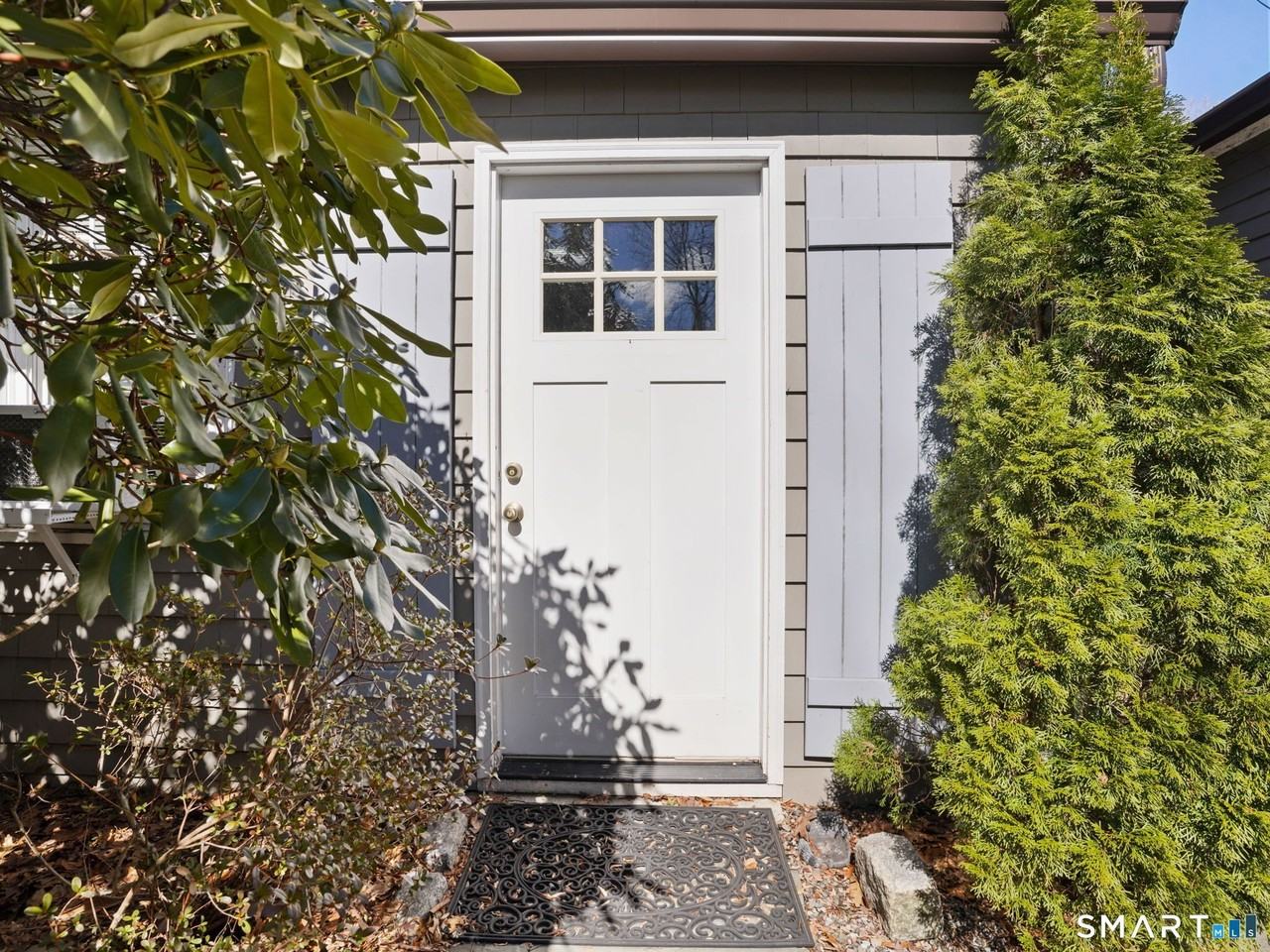 212 New Canaan Avenue unit: Cottage - Photo 3 of 25