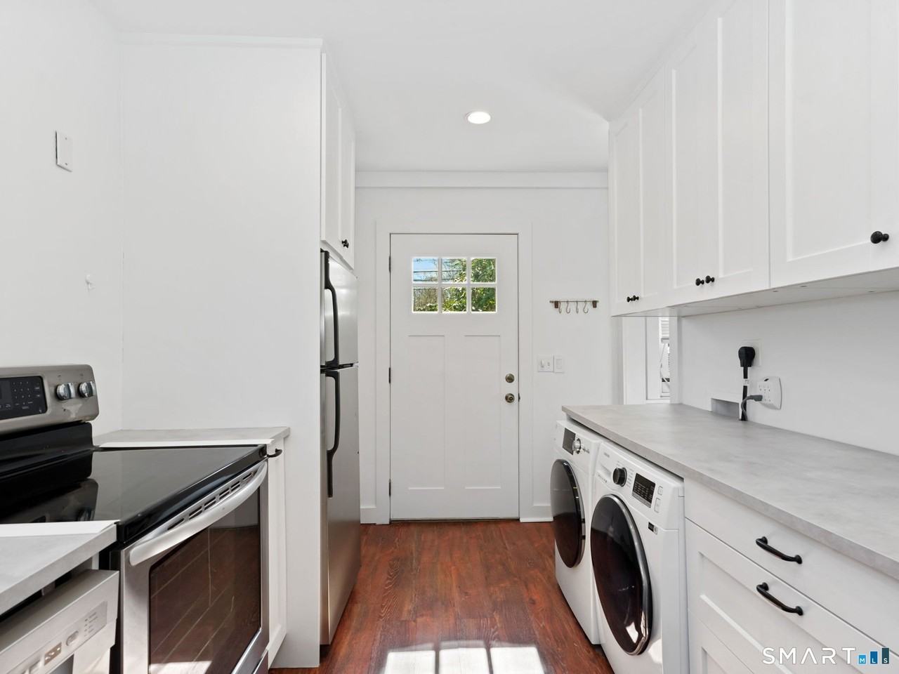 212 New Canaan Avenue unit: Cottage - Photo 6 of 25