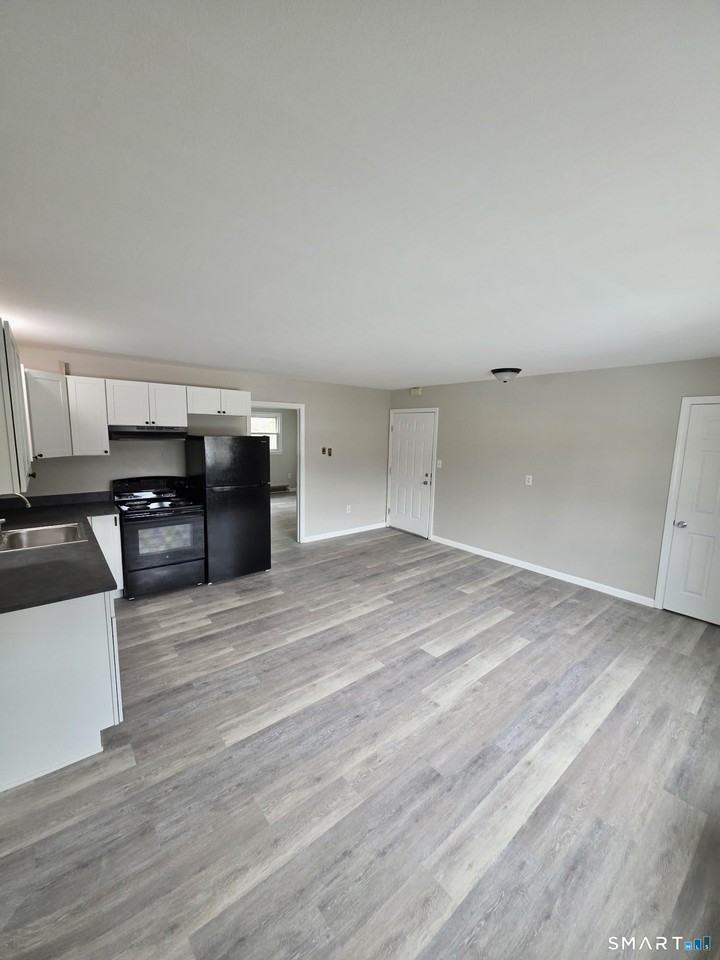 9 Peggy Lane - Photo 2 of 9