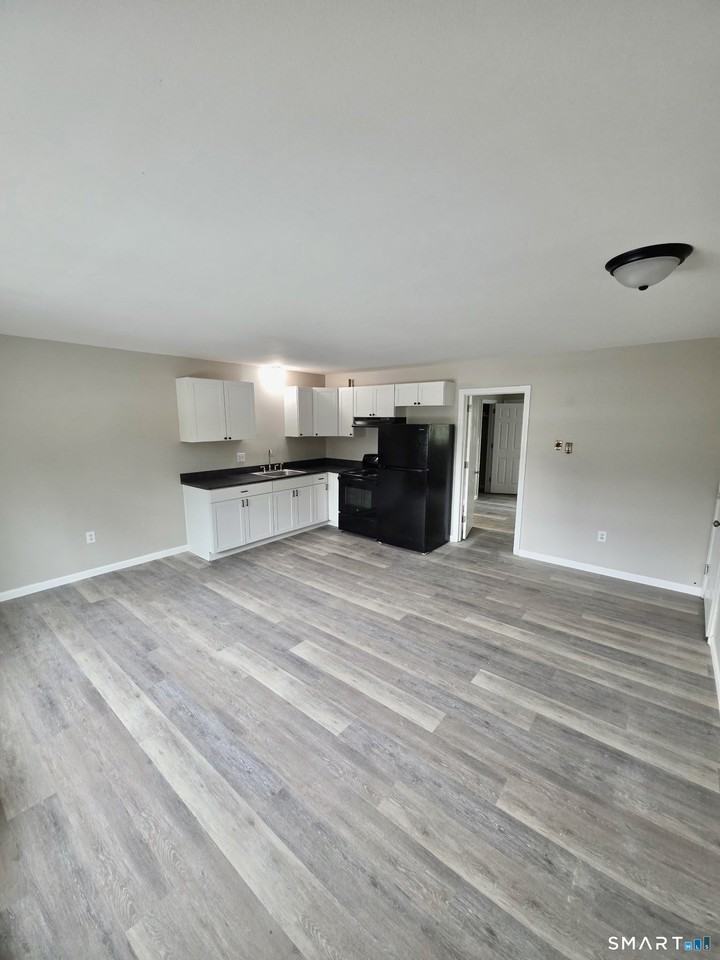 9 Peggy Lane - Photo 3 of 9