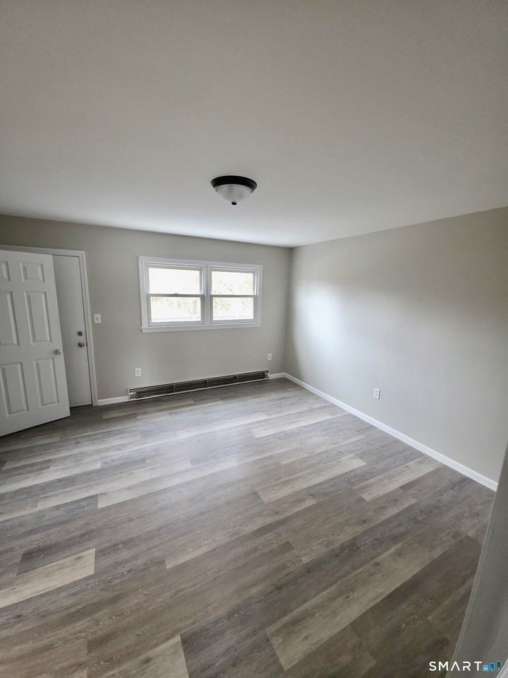 9 Peggy Lane - Photo 6 of 9