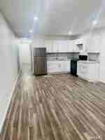 featured image of 1415 Stratford Ave