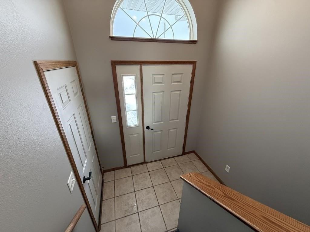 6608 Randylyn St - Photo 3 of 18