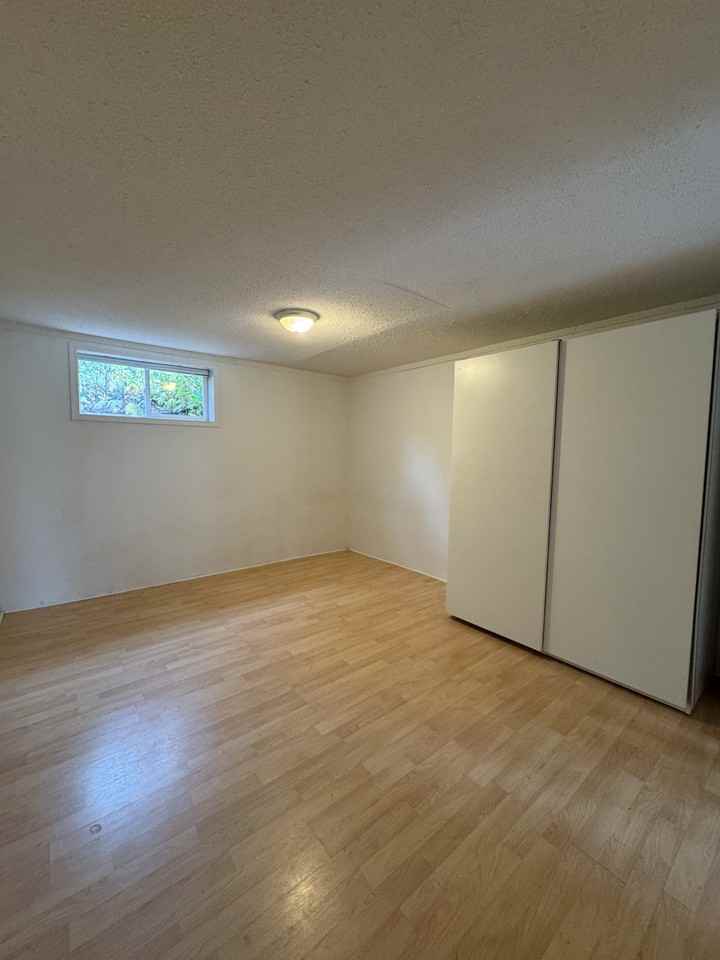 33332 4th Ave - Photo 5 of 12