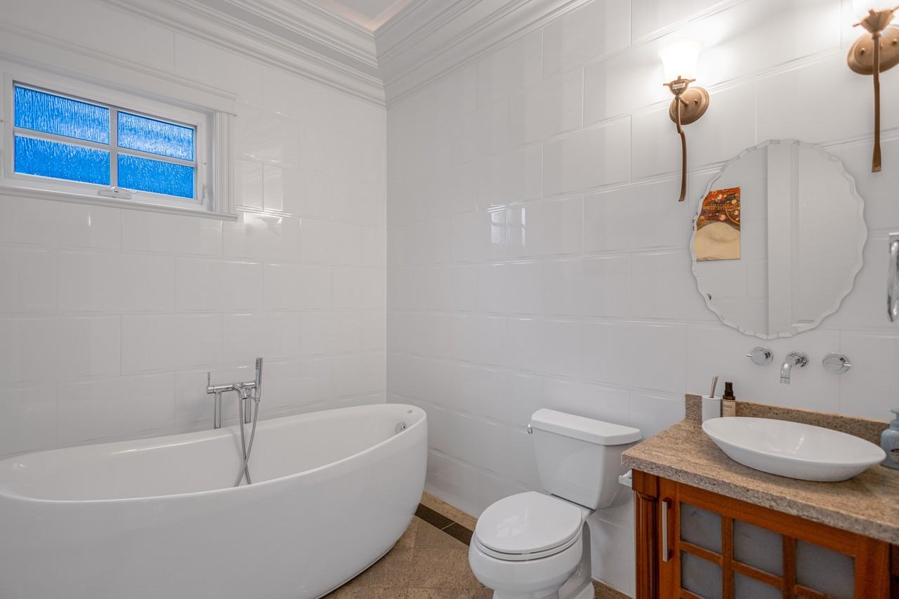 2365 21st Ave W #1 - Photo 2 of 33