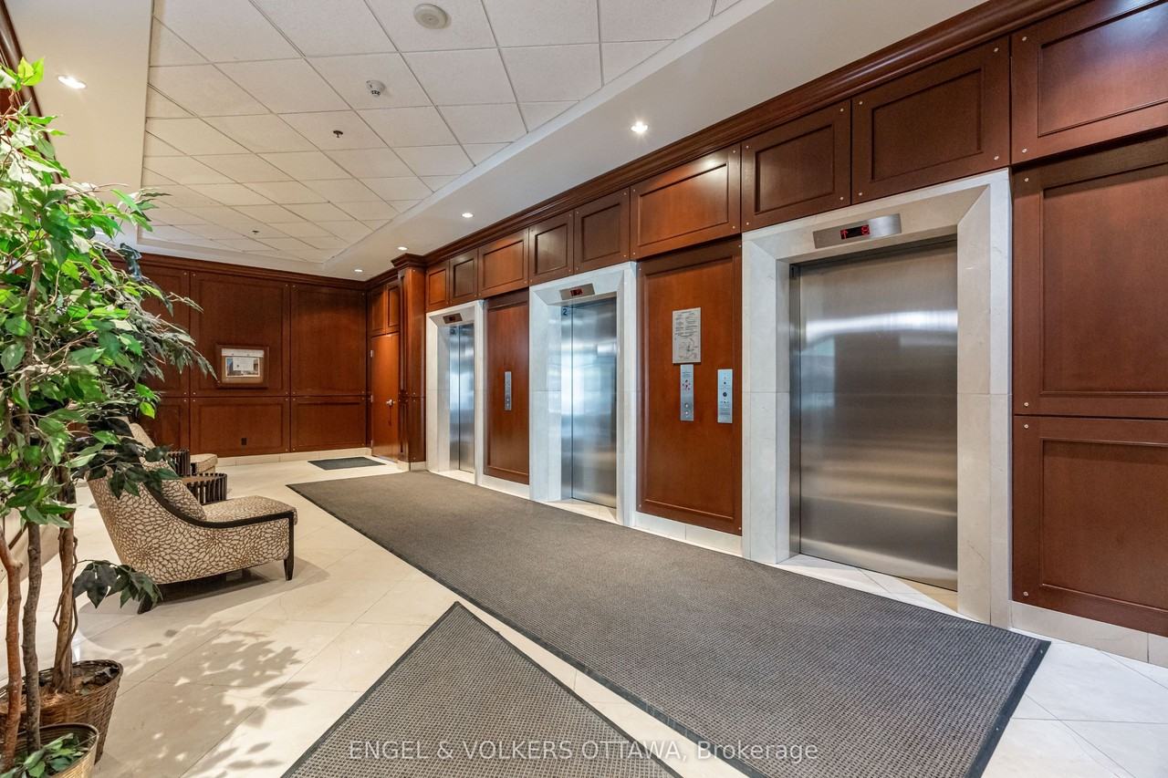 200 Apartment Building - Photo 4 of 17