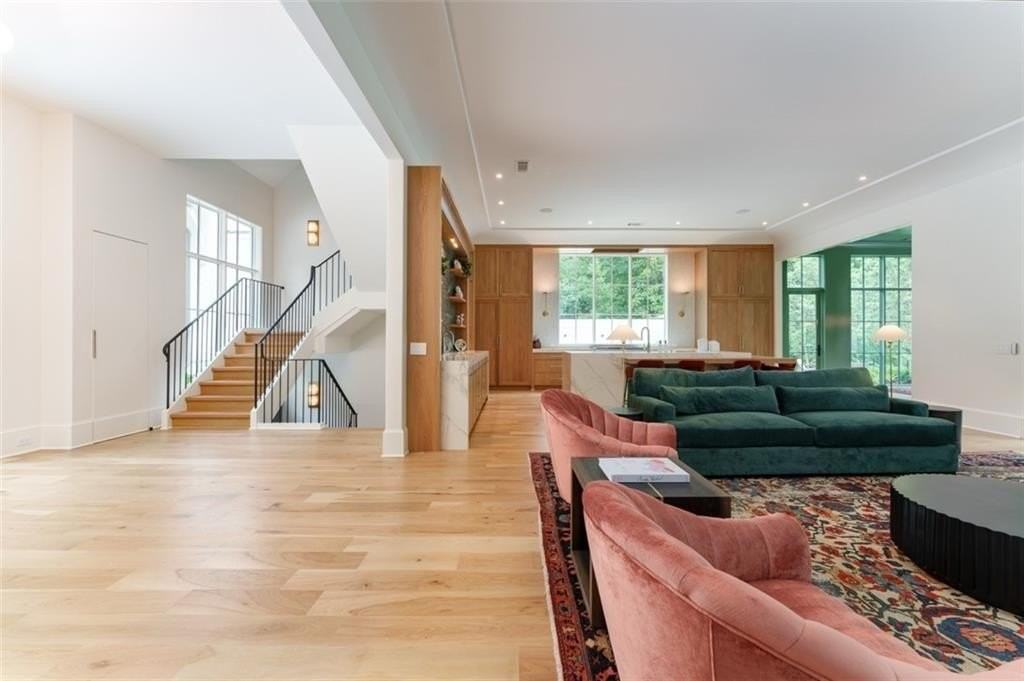 365 Valley Rd Nw - Photo 6 of 50