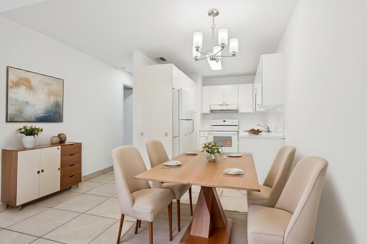 Azure Villas Apartments - Photo 6 of 25