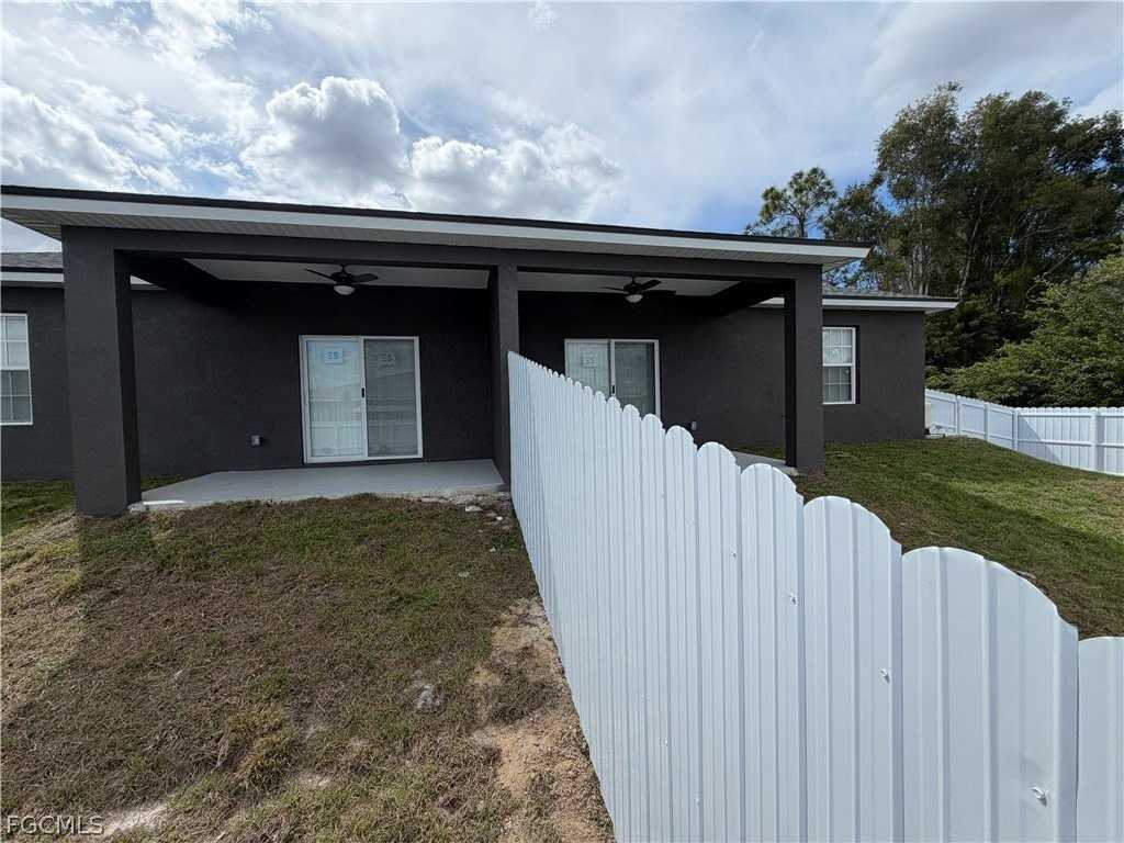 723 Ivan Ave S Unit 723 - Photo 3 of 48