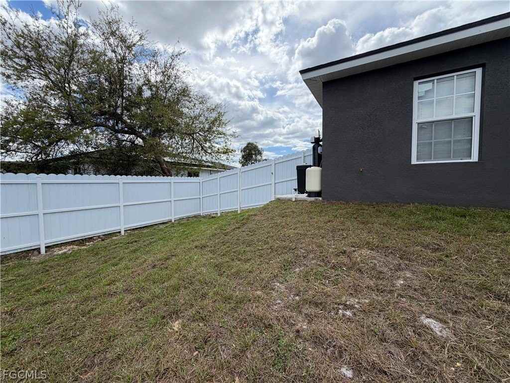 723 Ivan Ave S Unit 723 - Photo 7 of 48