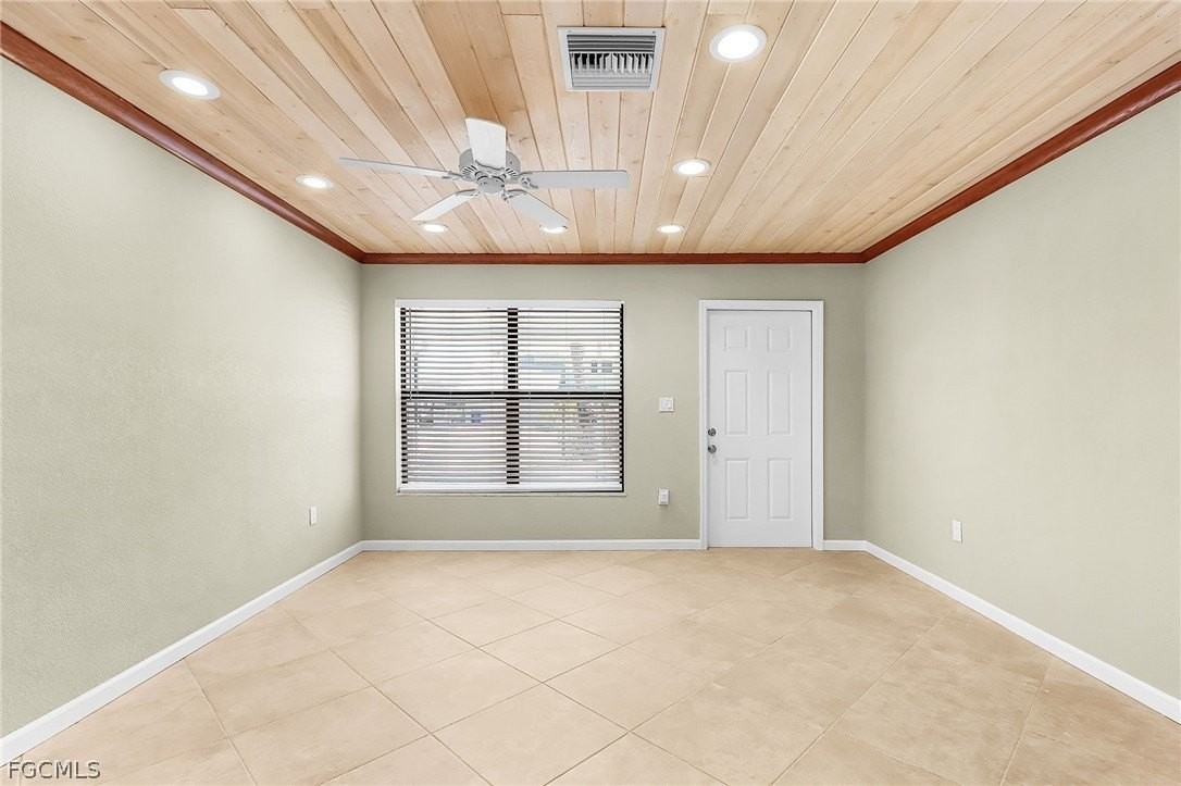 2371 Baybreeze St - Photo 6 of 33