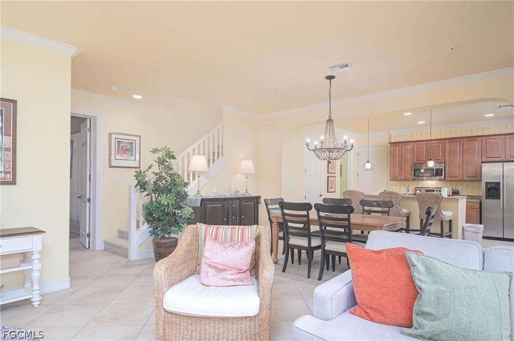 11945 Alegria St Apt 906 - Photo 5 of 40