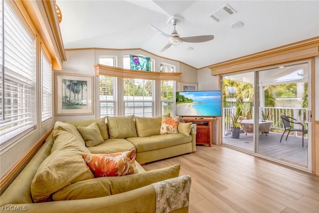 7270 Pinehurst Rd - Photo 2 of 25