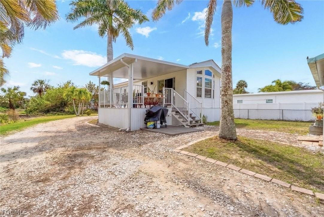 7270 Pinehurst Rd - Photo 5 of 25