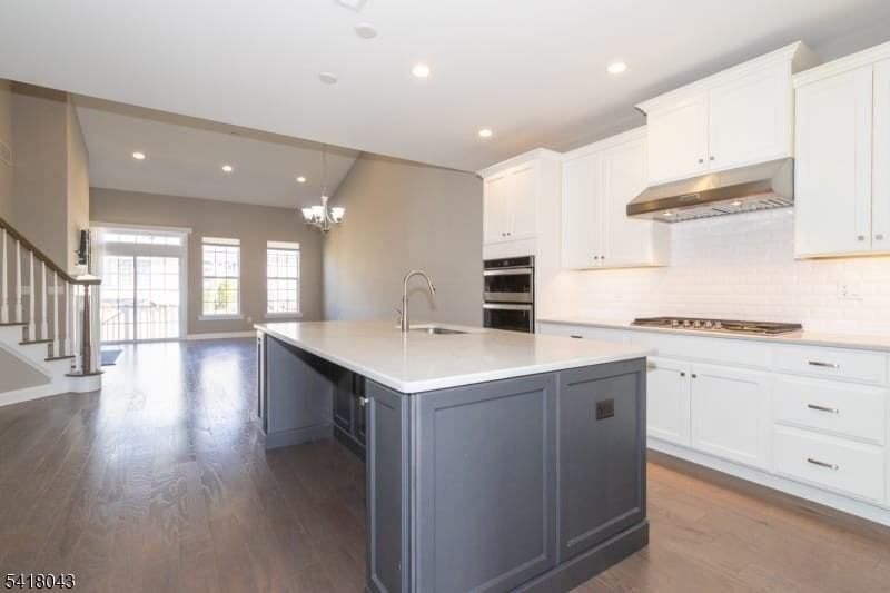 76 Van Cleef Dr - Photo 2 of 6