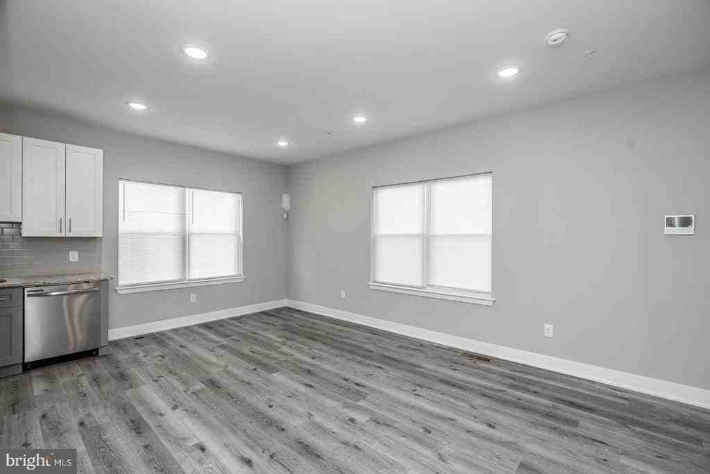 616 N Union St #B - Photo 7 of 23