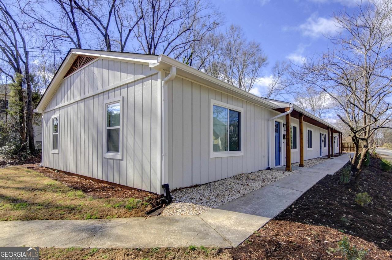 48 Clark St Unit 48 - Photo 2 of 33