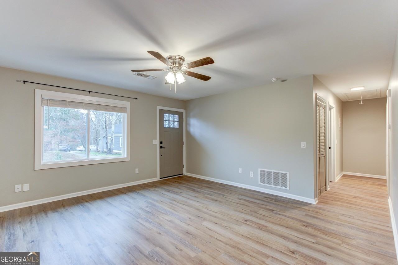 48 Clark St Unit 48 - Photo 4 of 33